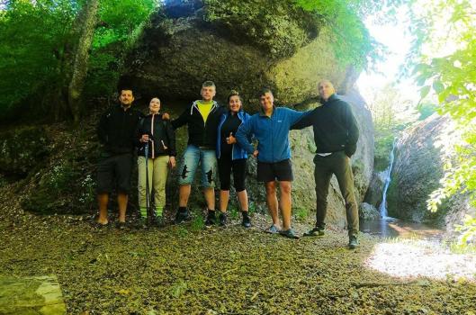 Детский лагерь «Ezotour» Водопады и каньоны Демерджи, Симферополь - , купить путевку