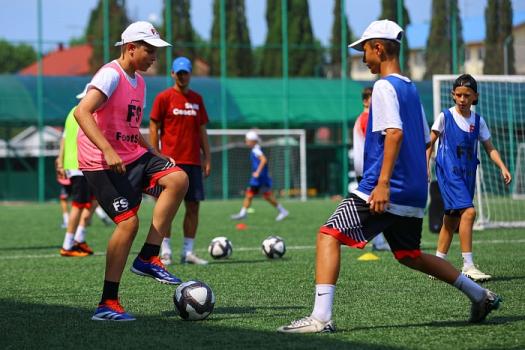 Детский лагерь «FootSkill Camp», Сочи - Краснодарский край, г. Сочи, г. Адлер, ул. Ленина, д. 88, купить путевку