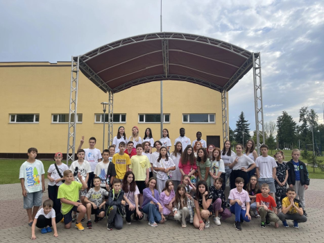 Детский лагерь «Multi Camp», Московская область - г. Москва, поселение Краснопахорское, с. Красное, ул. Парковая, д.10, купить путевку